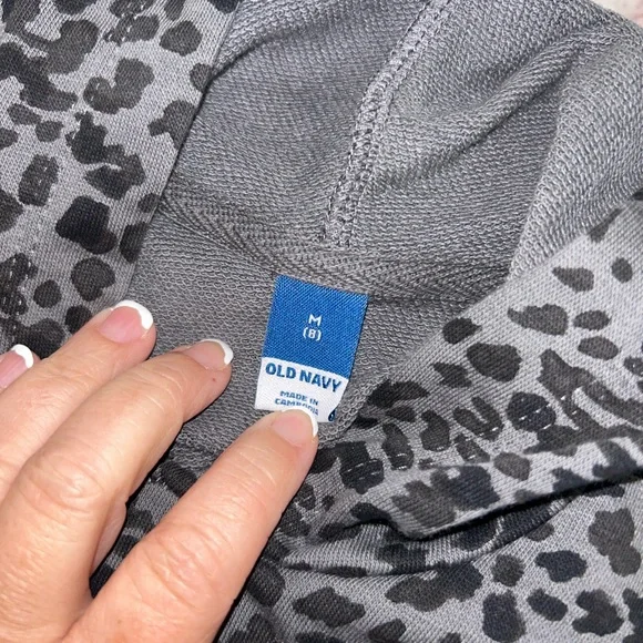 Old Navy girls M 8 gray black cheetah crop hoodie - Picture 6 of 9